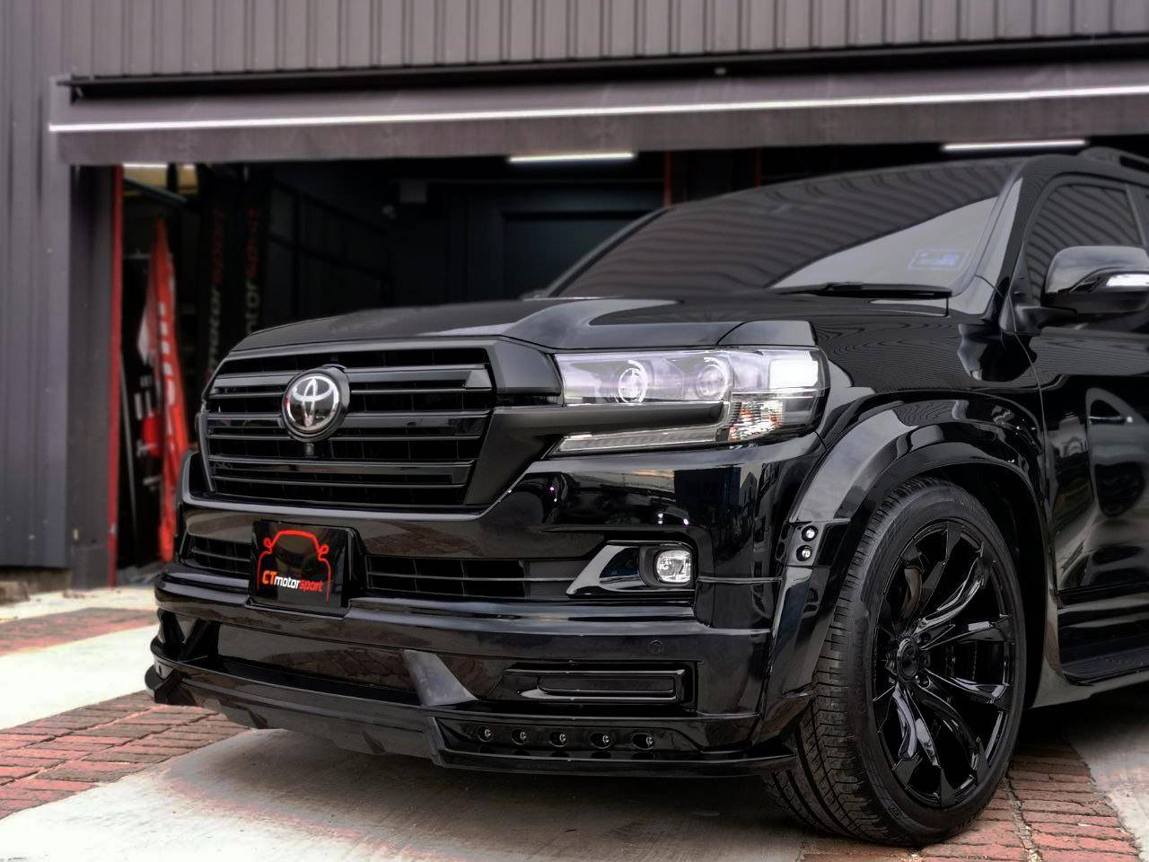 Wald Body Kitted Toyota Land Cruiser Spotted In Dubai vrogue.co