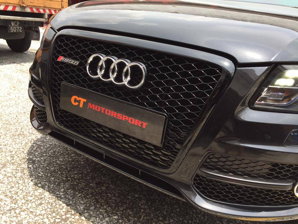 Audi Q5 Installed Front Grill RSQ5 Full Black