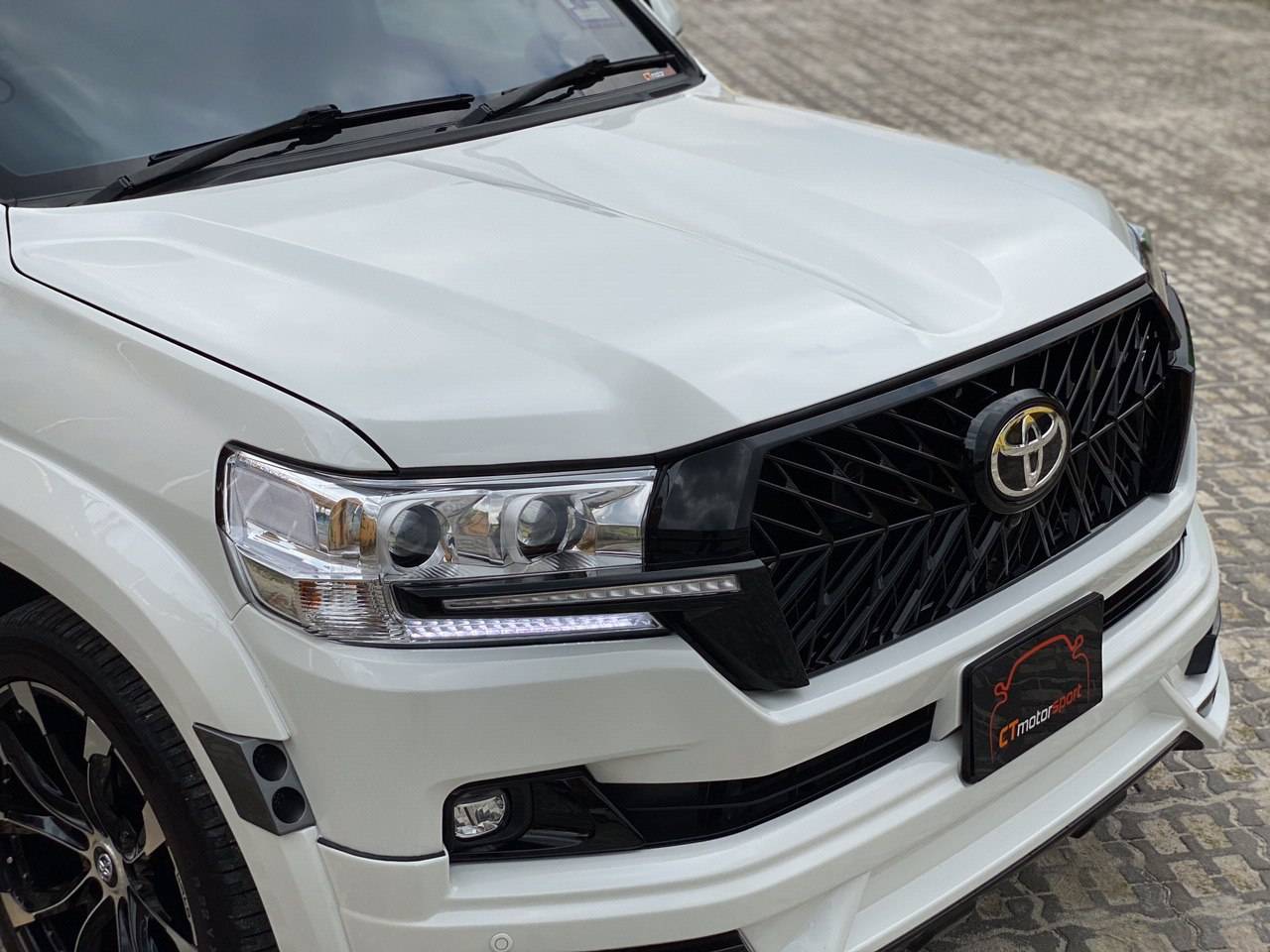 Toyota Land Cruiser FJ200 Installed FJ200 New Facelift Head Lamp