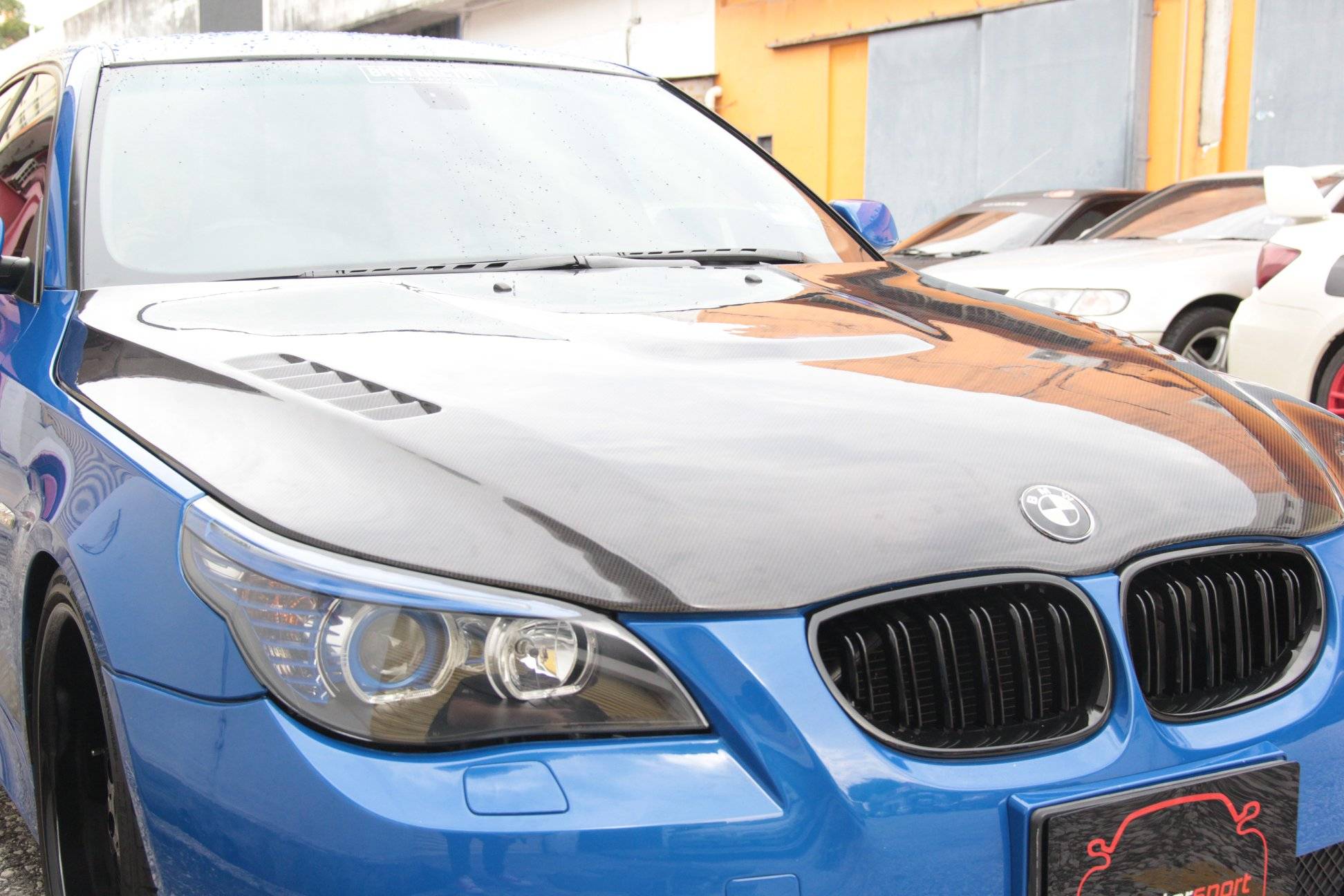 BMW E60 5 SERIES INSTALLED FRONT HOOD CARBON FIBER