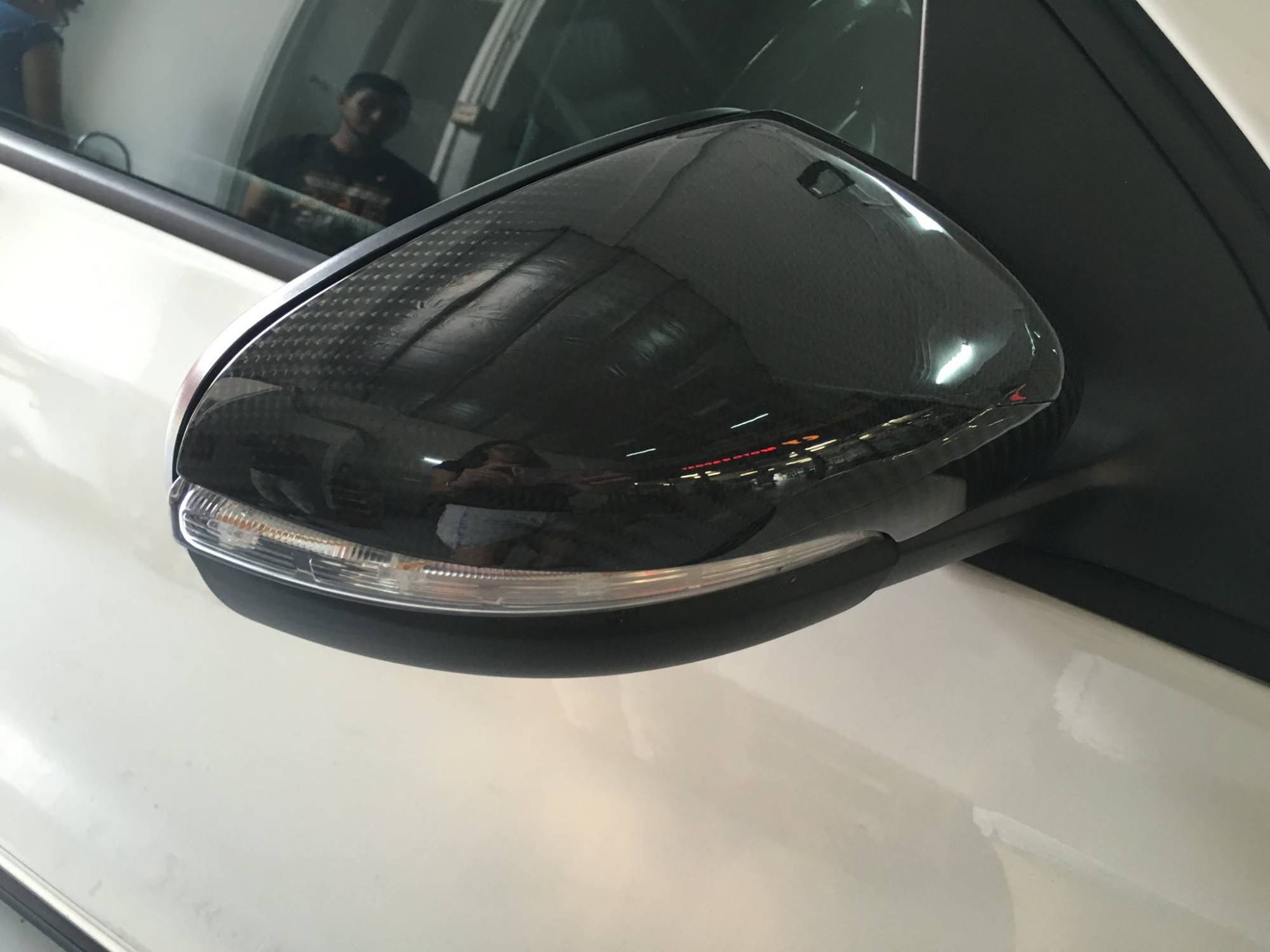 Volkswagen Golf MK6 Installed Carbon Fiber Side Mirror Replacement