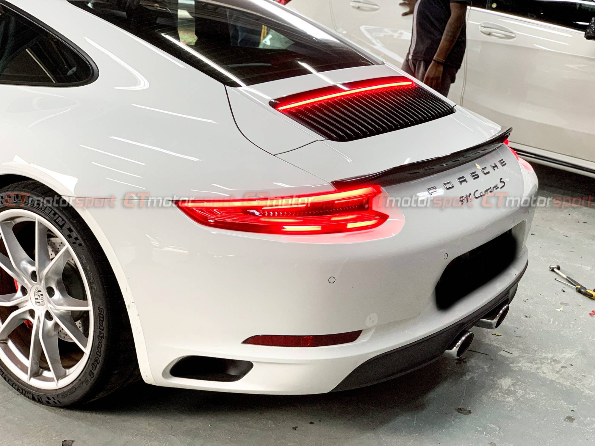 PORSCHE 911 CARRERA INSTALLED CARBON FIBER REAR SPOILER