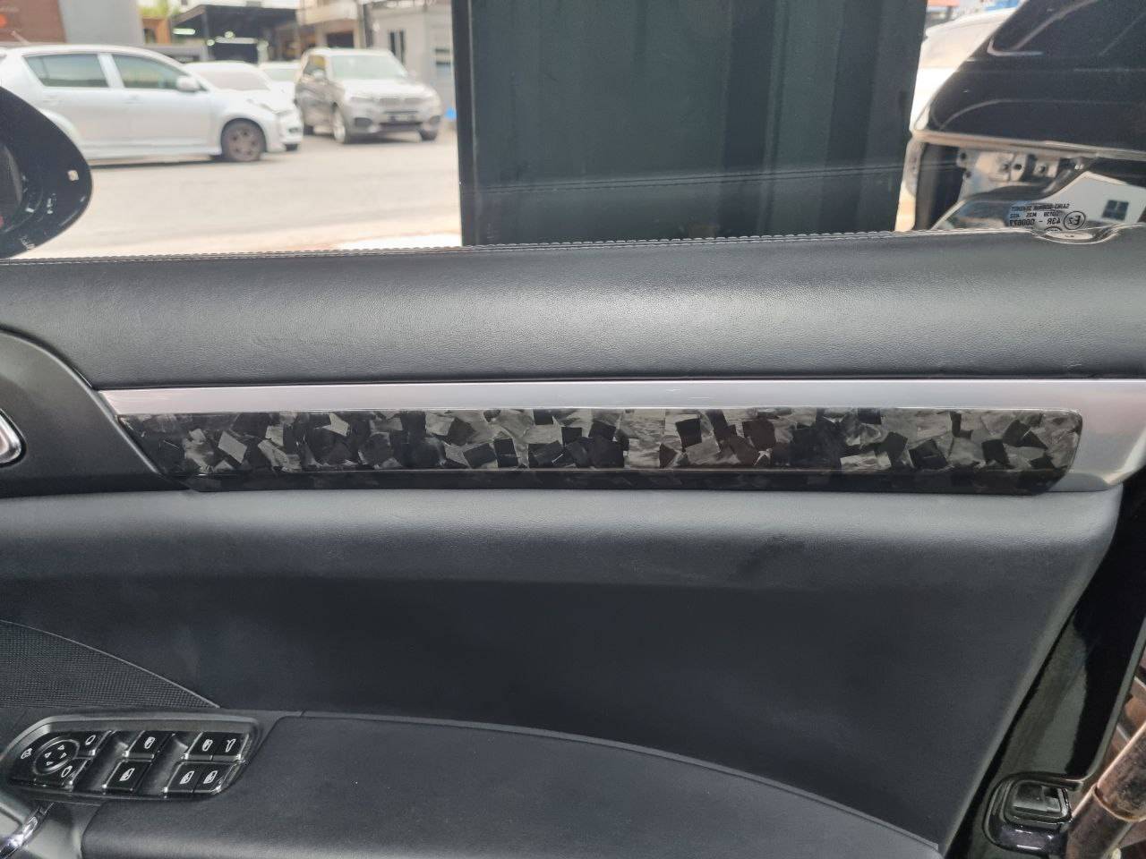 PRS Cayenne Turbo Carbon Inside Door Trim