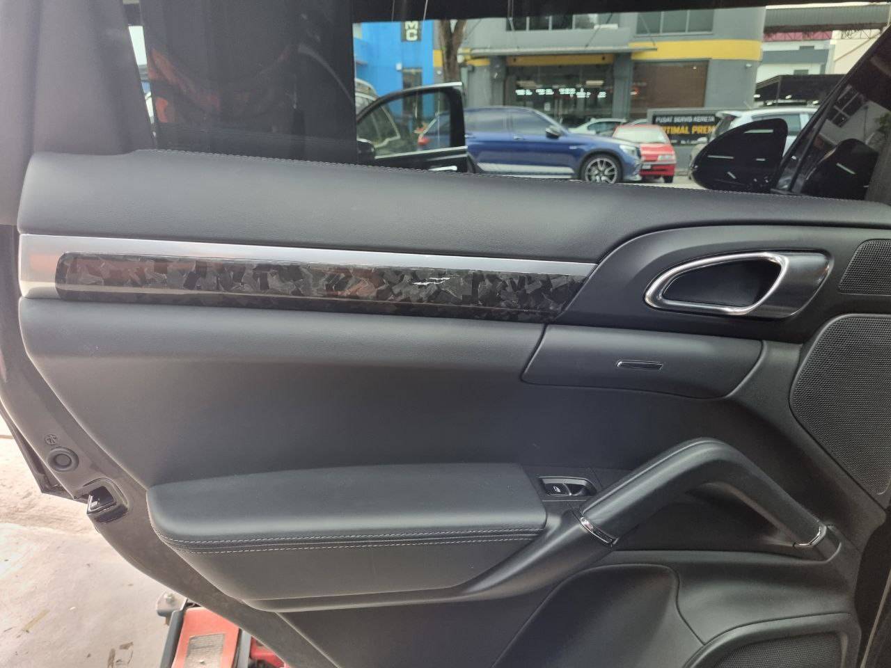 PRS Cayenne Turbo Carbon Inside Door Trim
