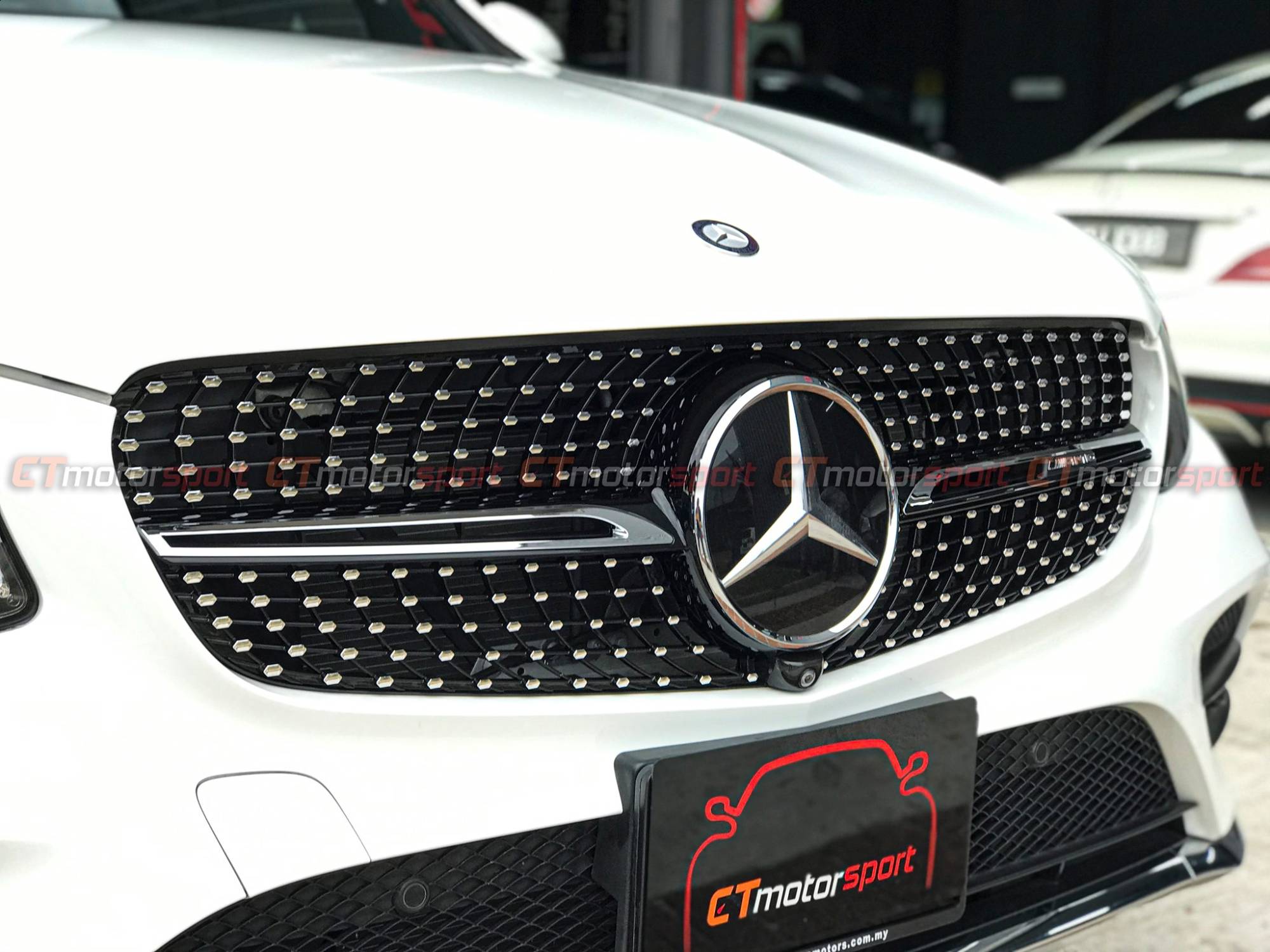 Mercedes GLC GLC63 AMG Diamond Style Grill