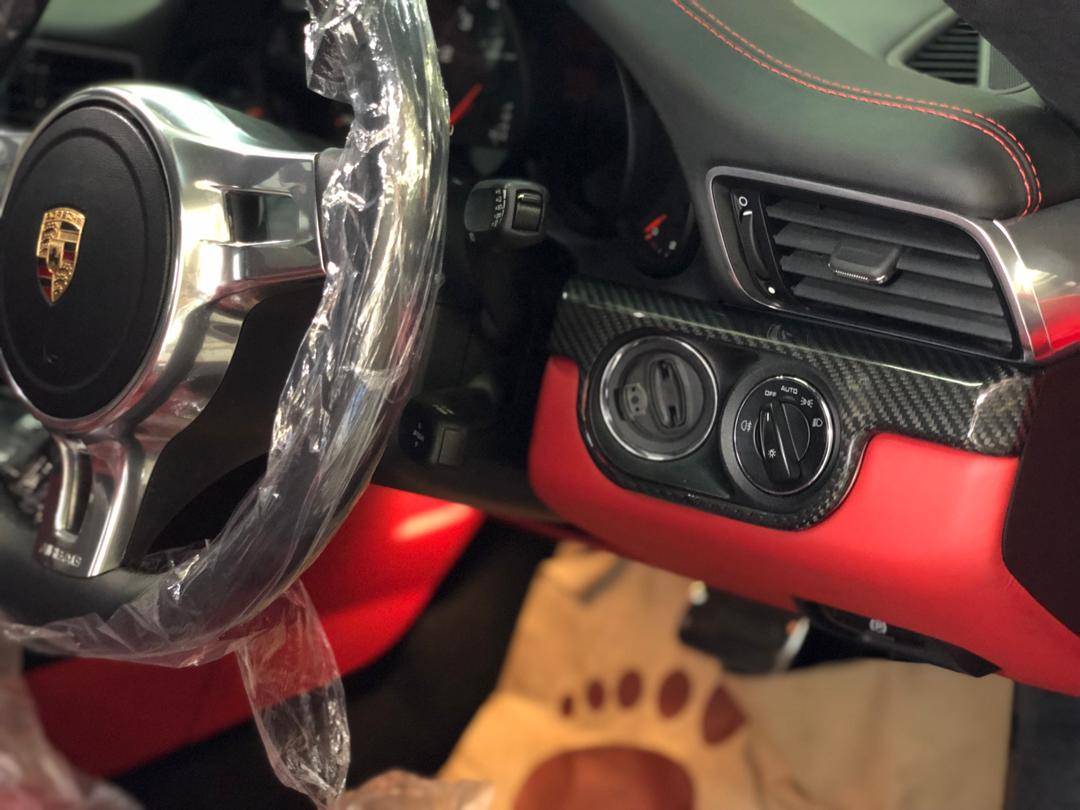 PORSCHE Carrera 911 Installed Carbon Fibre Dashboard Panel