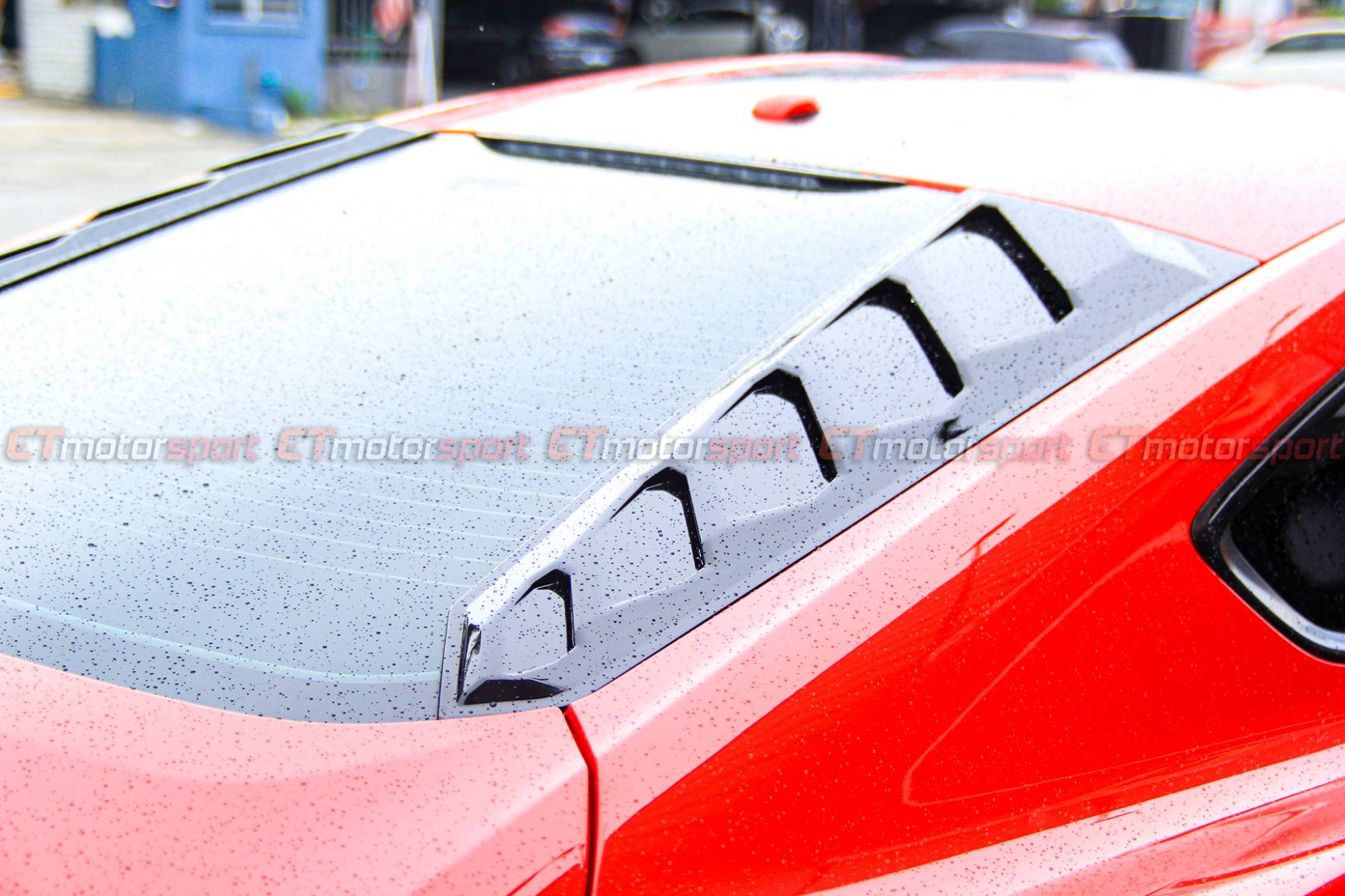 Ford Mustang 2.3 / 5.0 Installed Rear Window Louvers