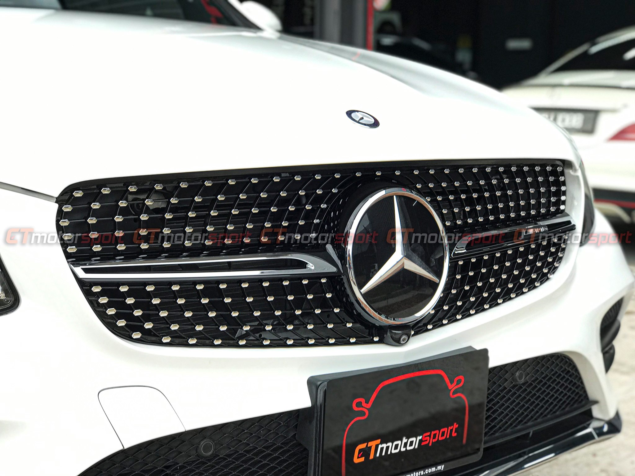 Mercedes Benz GLC GLC63 X253 Installed AMG Diamond Style Front Grill