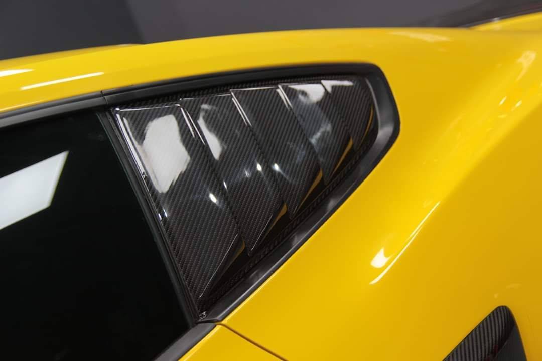 Ford Mustang 2.3 / 5.0 Installed Dry Carbon Fiber Window Louvers