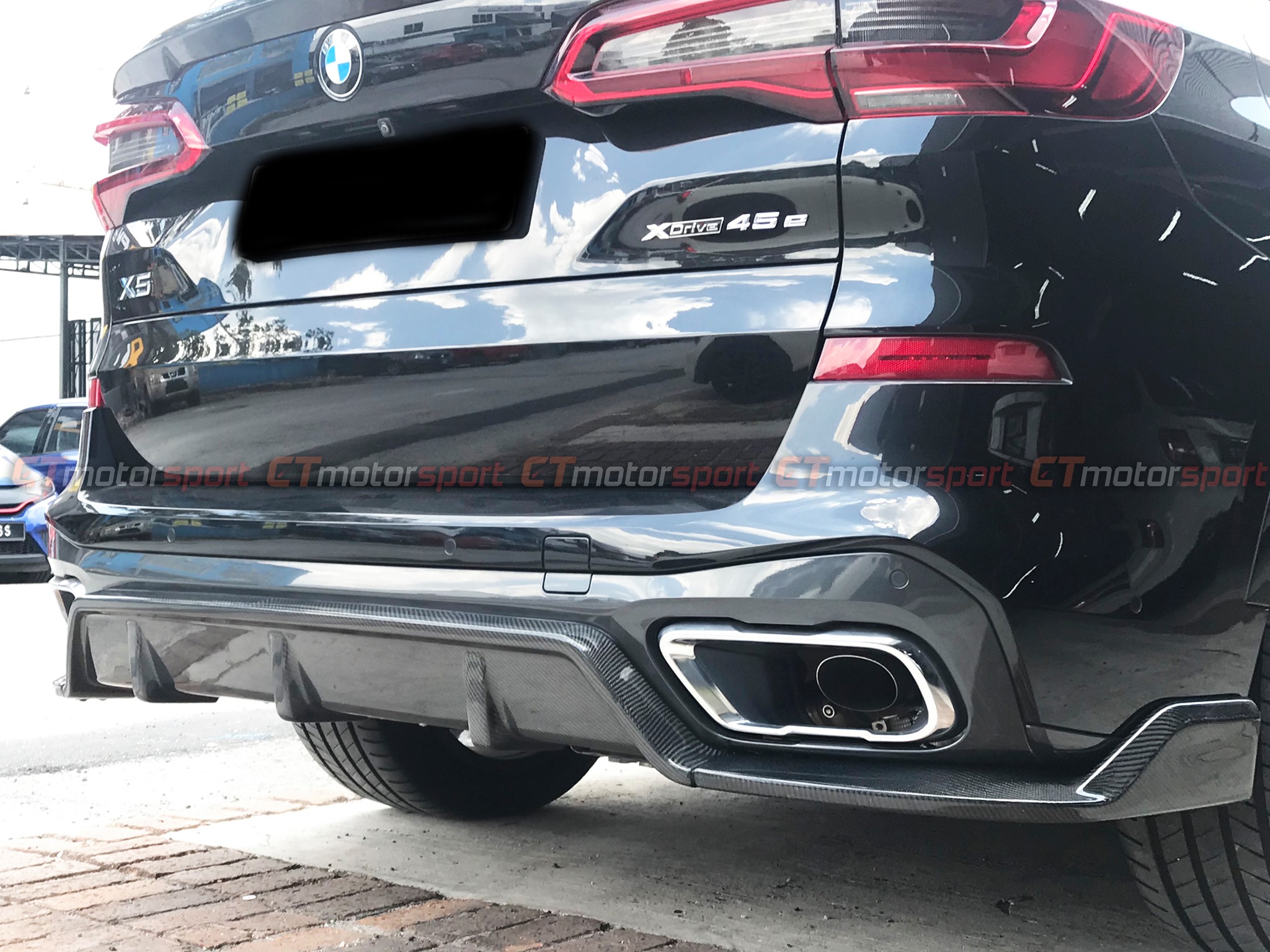 BMW X5 G05 Installed M-Performance Carbon Fiber Kit 