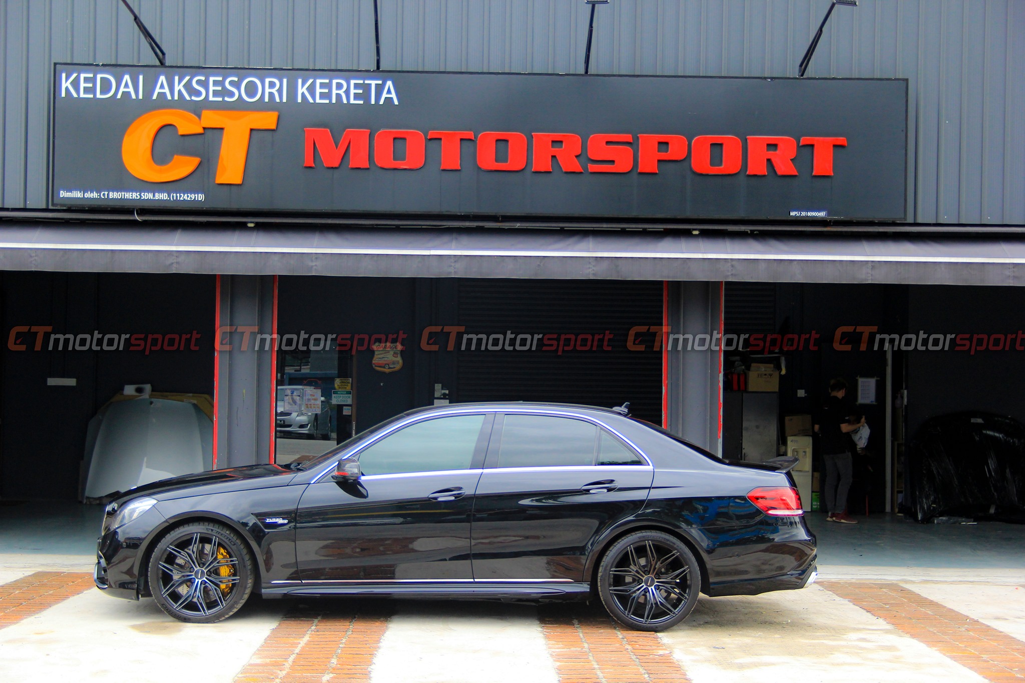 Mercedes Benz W212 Installed Full Conversion E63 Facelift Kit