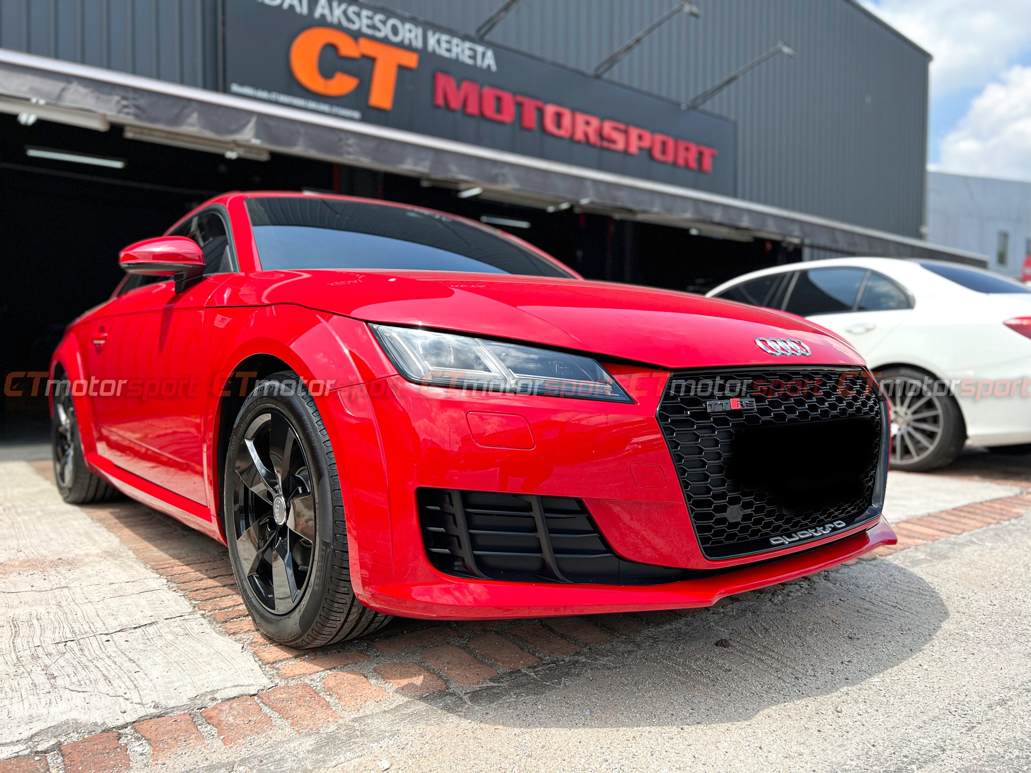 Audi TT MK3 TTRS Front Grille