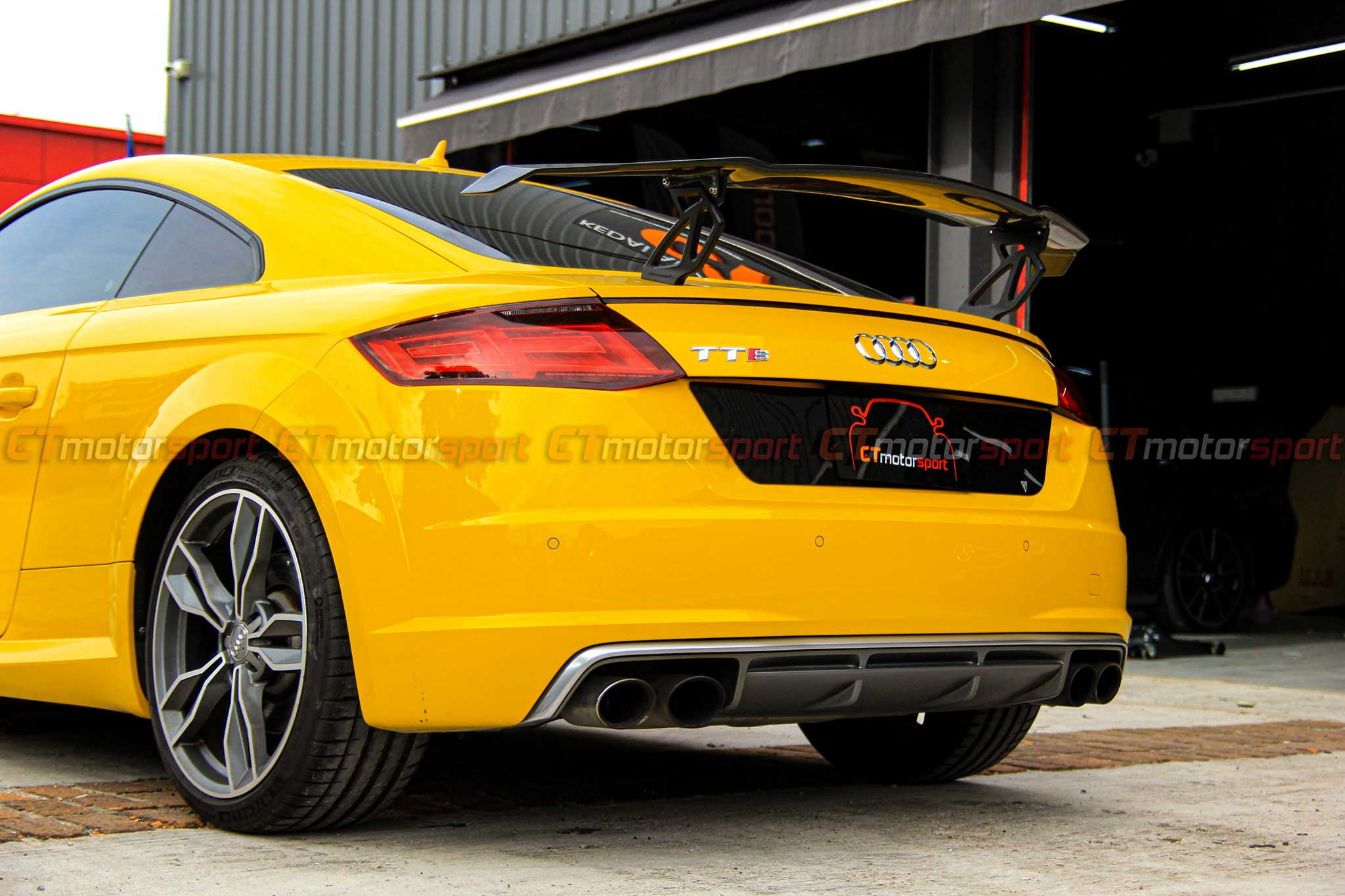 Audi TT MK3 Vorsteiner Spoiler