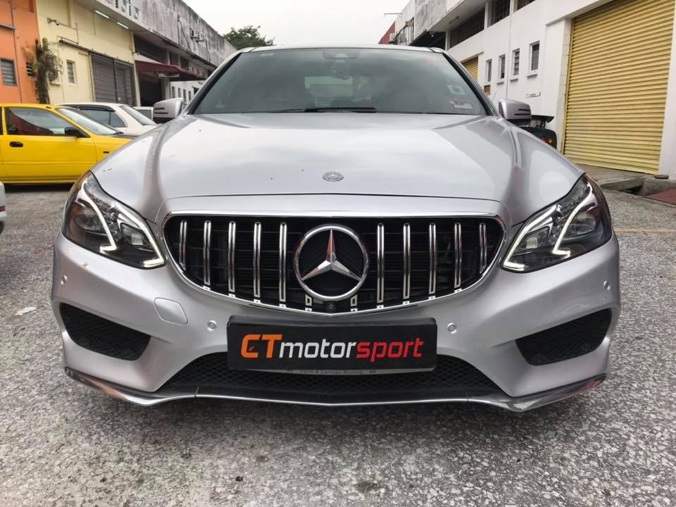 Mercedes Benz W212 E-Class Facelift Installed GT Front Grill