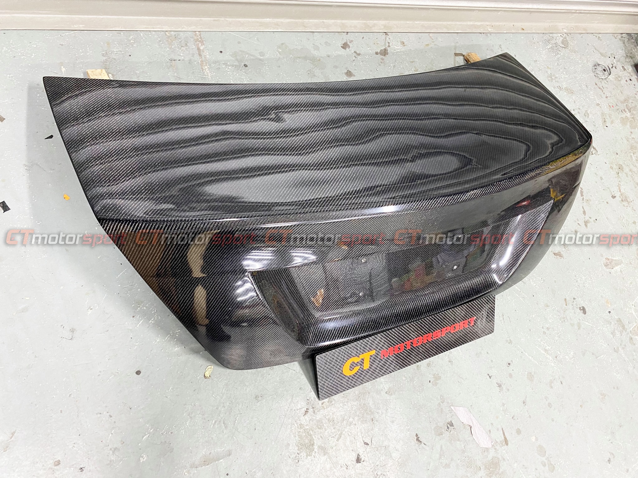 Mercedes Benz C-Class W204 Installed Carbon Rear Trunk Bonnet