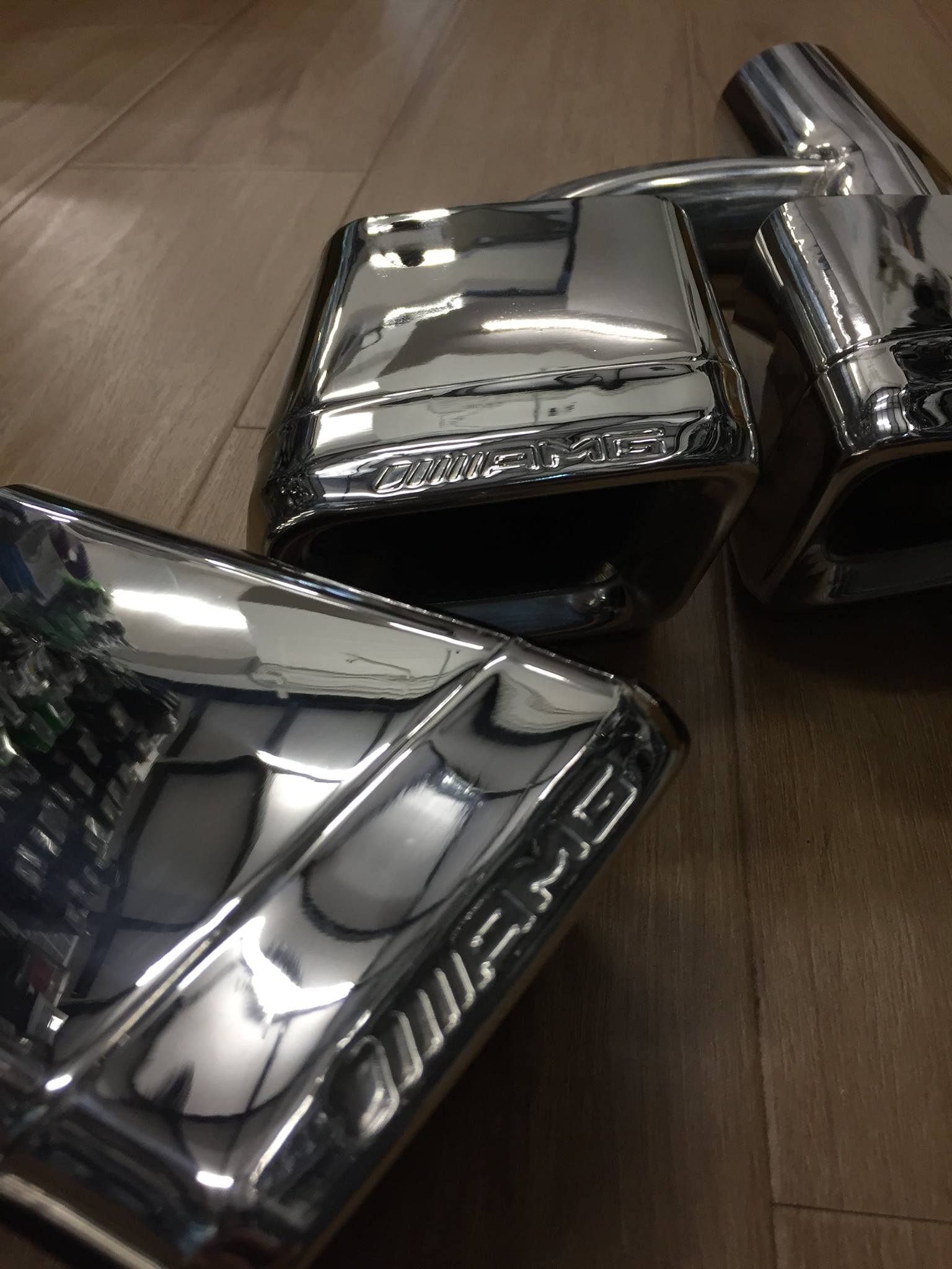 Mercedes Benz E-Class W212 Pre-facelift Installed AMG Twin Exhaust 