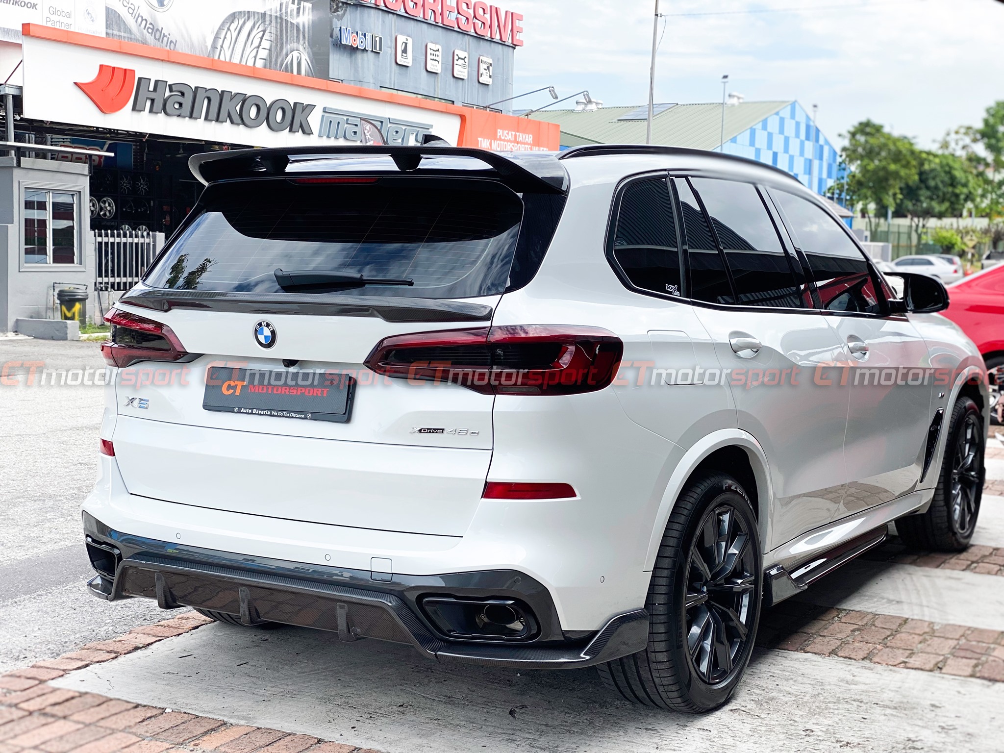 BMW X5 G05 Installed M-Performance Upper Roof Spoiler