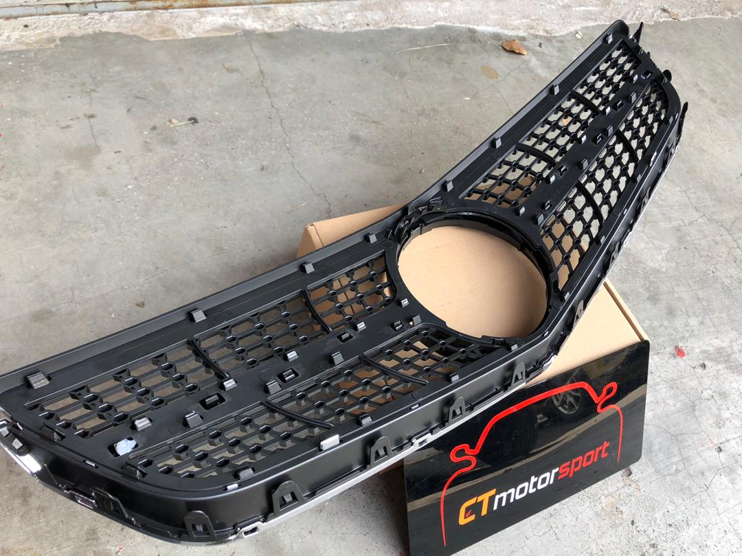 Mercedes Benz E-Class Coupe W207 Installed Diamond Front Grill 