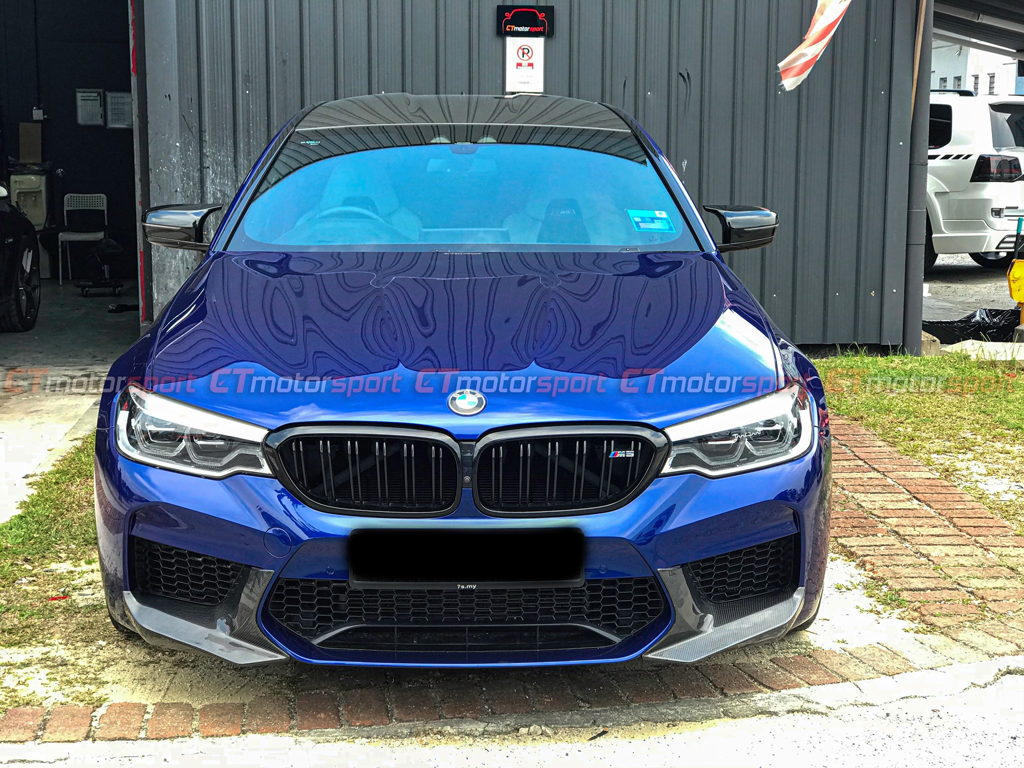 BMW G30 / F90 M5 5 Series Installed Carbon Fiber Front Splitter
