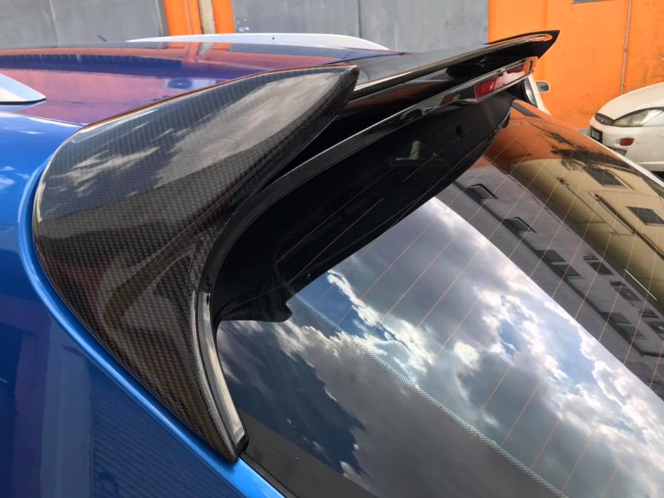 Porsche Macan Pre-Facelift Installed Roof Carbon Rear Spoiler