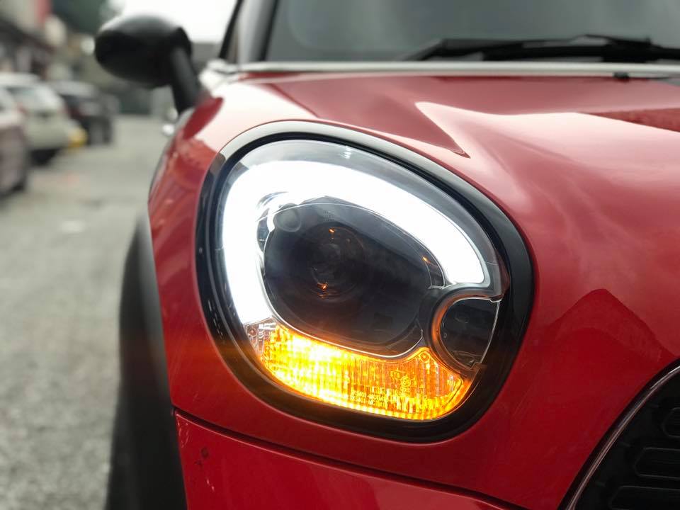MINI Countryman R60 Installed Projector Head Lamp