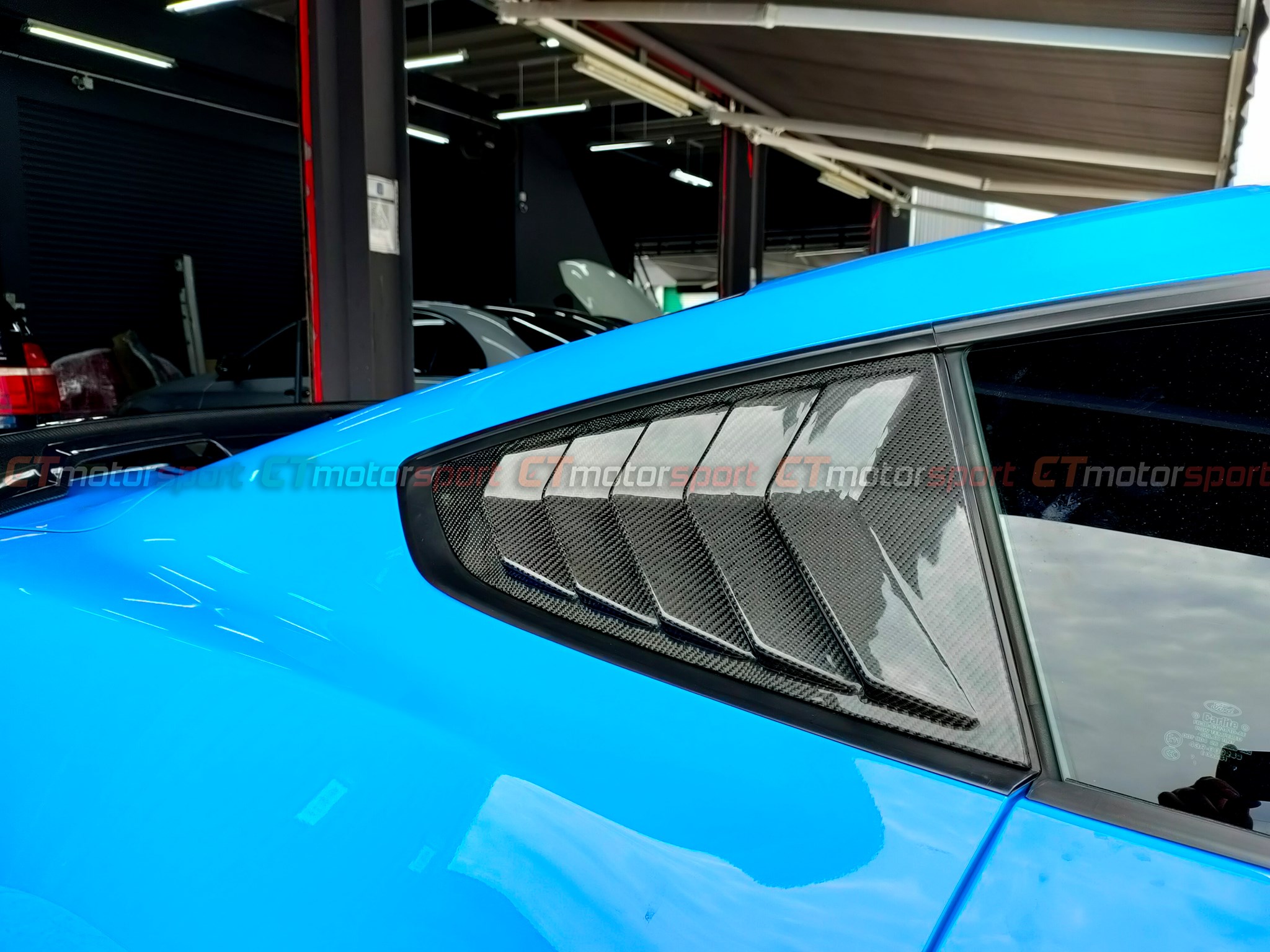 Ford Mustang 2.3 / 5.0 Installed Latest Design Windows Louver Carbon Fiber
