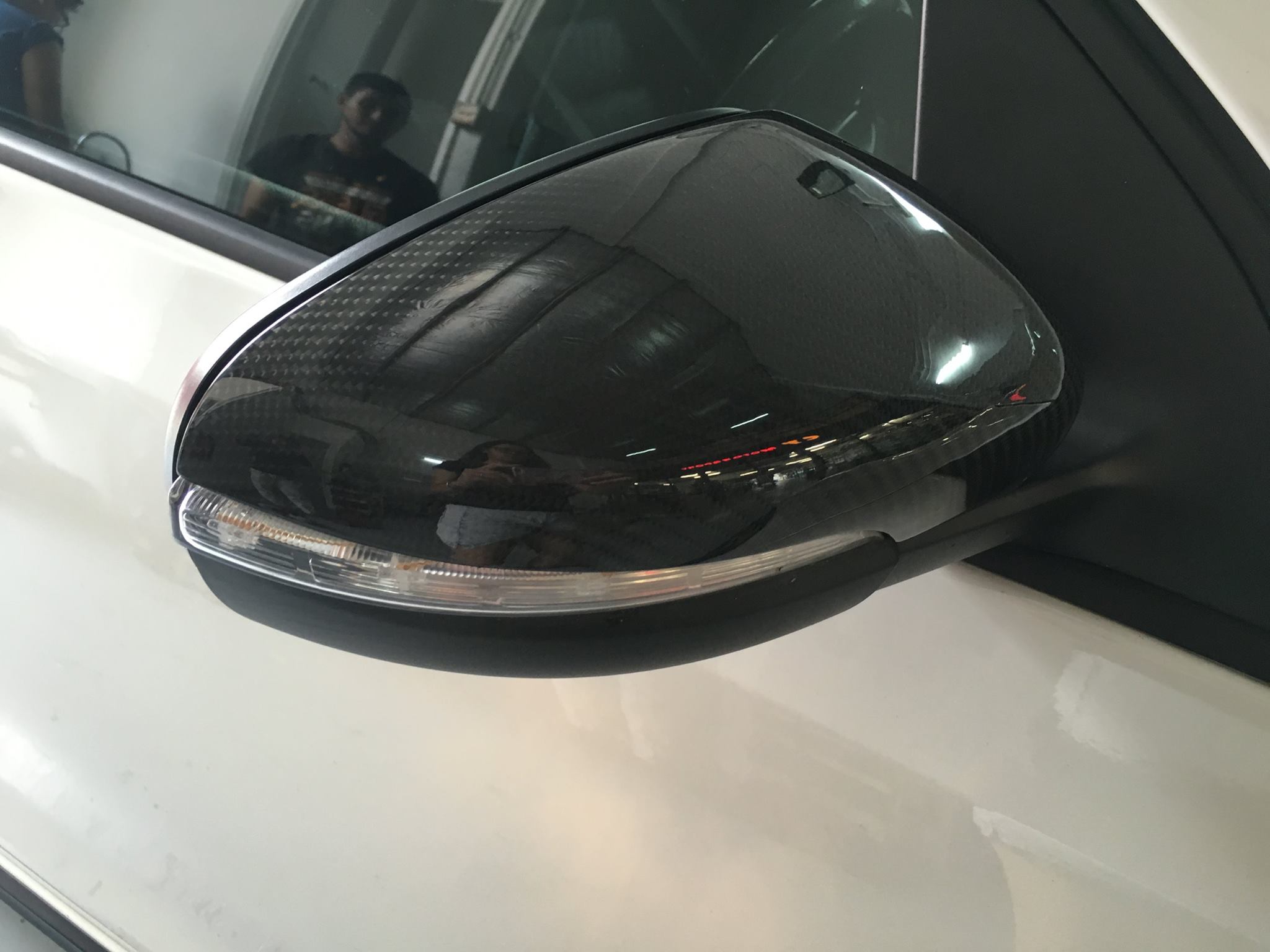Volkswagen Golf MK6 Installed Carbon Fiber Side Mirror Replacement