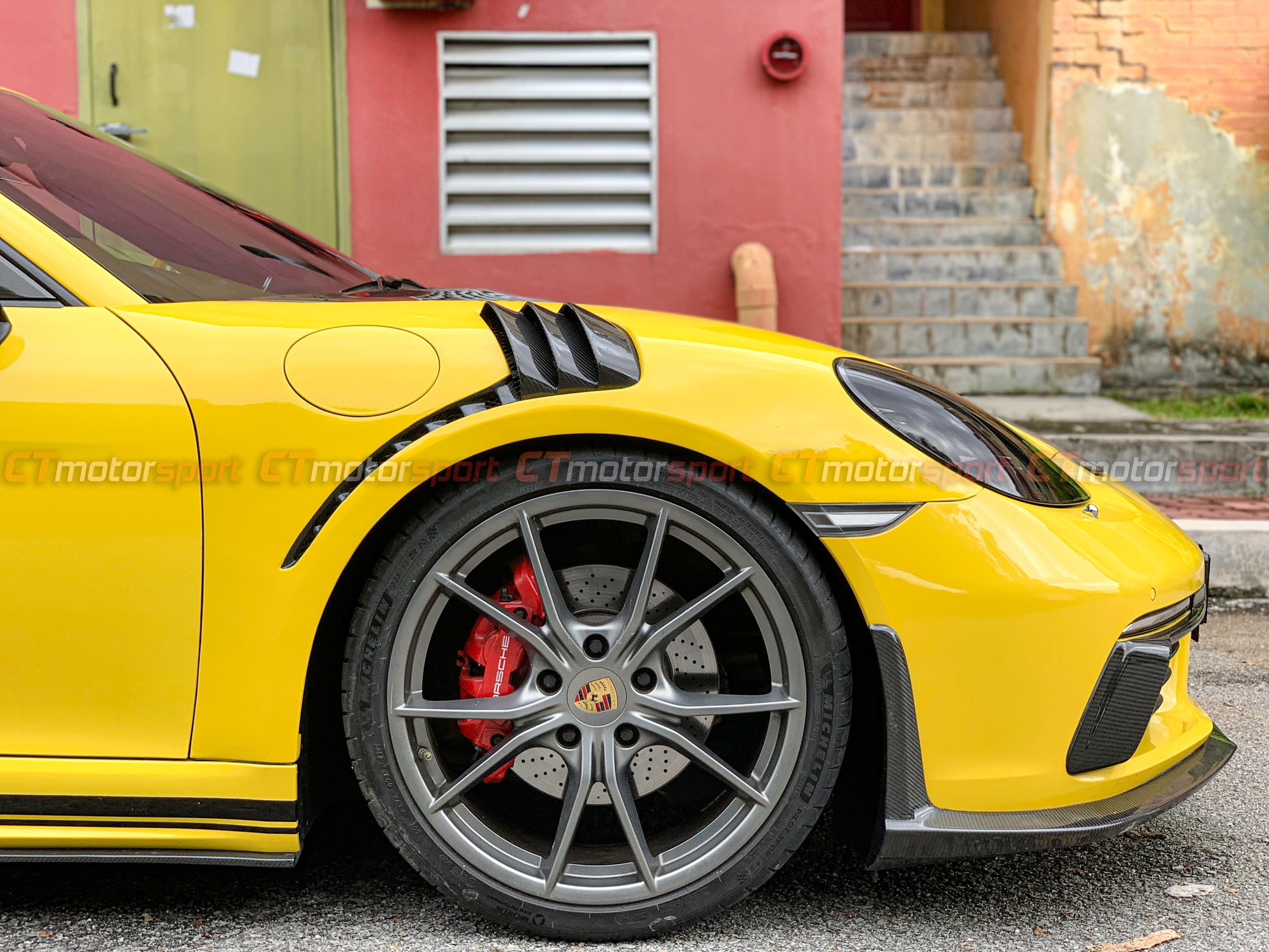 Porsche 718 Cayman GT4RS Side Fender Carbon Trim