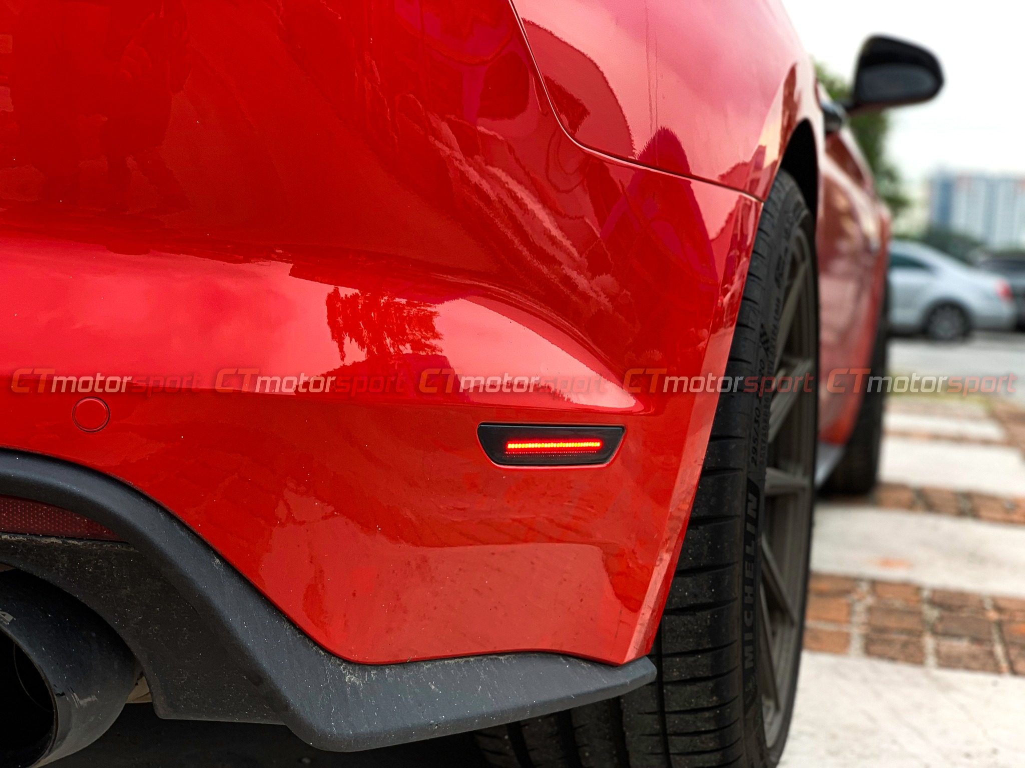 Ford Mustang 2.3 / 5.0 Installed Rear Side Marker LED