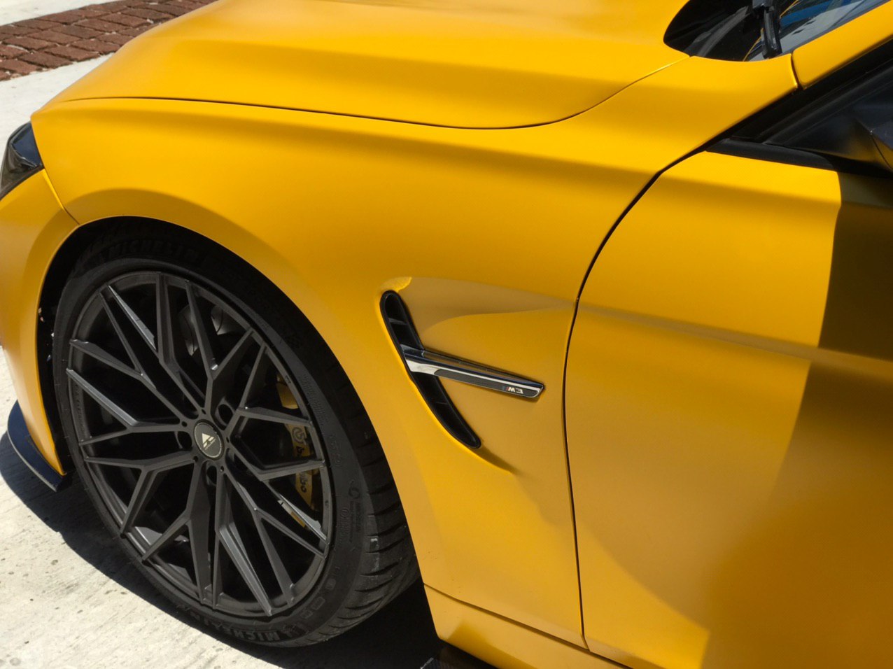 BMW F30 3 Series Installed Side Fender With Grill