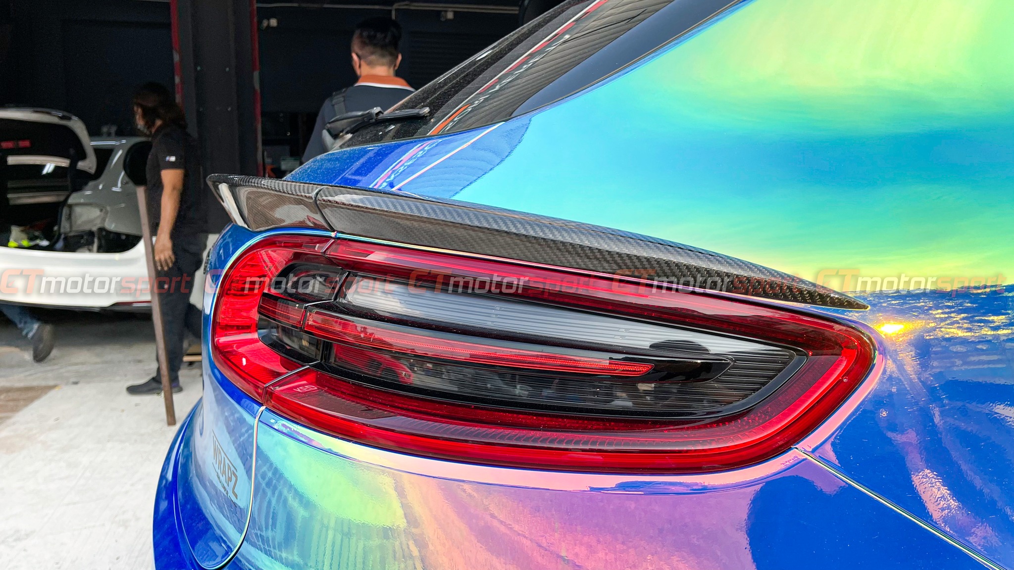 Porsche Macan Pre-Facelift Installed Rear Boot Spoiler Carbon Fiber 3 Pieces
