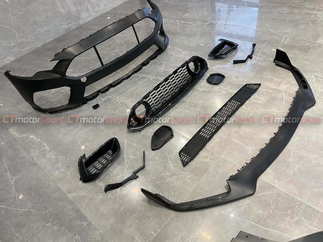 Ford Mustang Facelift 2.3 / 5.0 Installed March Style Bodykit NEW 