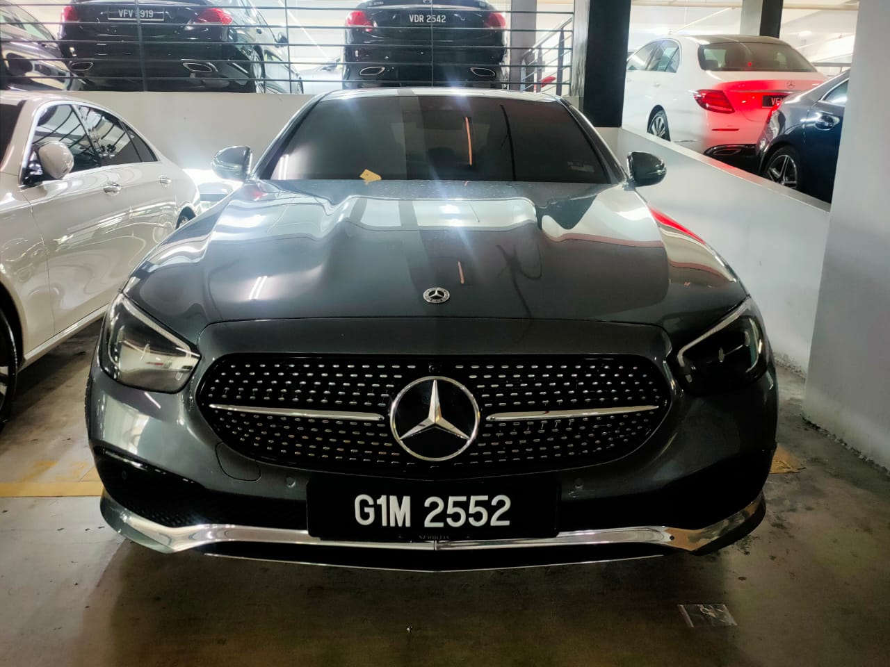 Mercedes-Benz E-Class W213 Facelift  E200 Non AMG Installed Diamond Front Grille