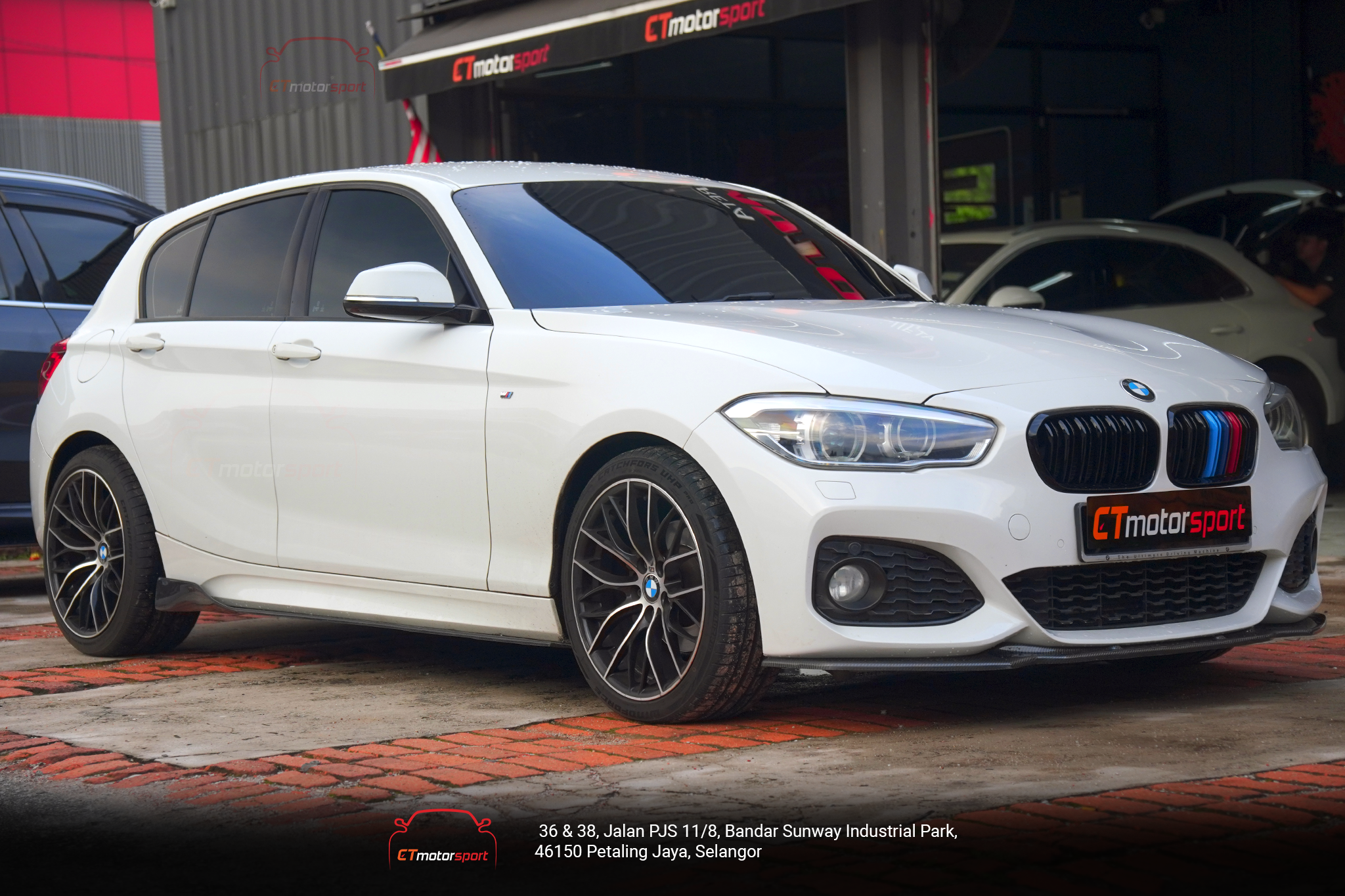 BMW F20 1 Series Installed 3D Carbon Side Skirt Lip Bodykit 