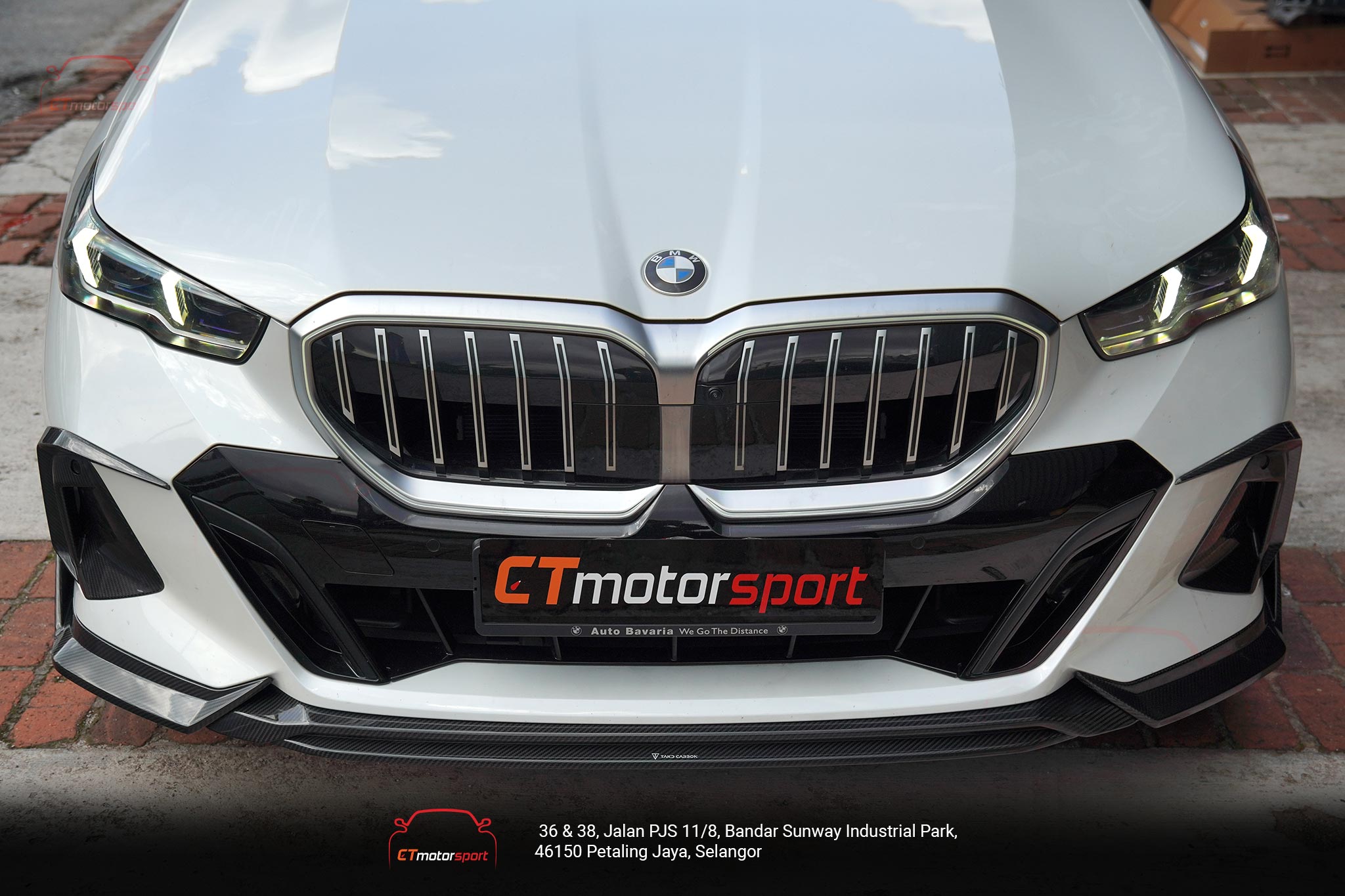 BMW G60 i5 5-Series TAKD CARBON Dry Carbon Fiber (Front Lip)