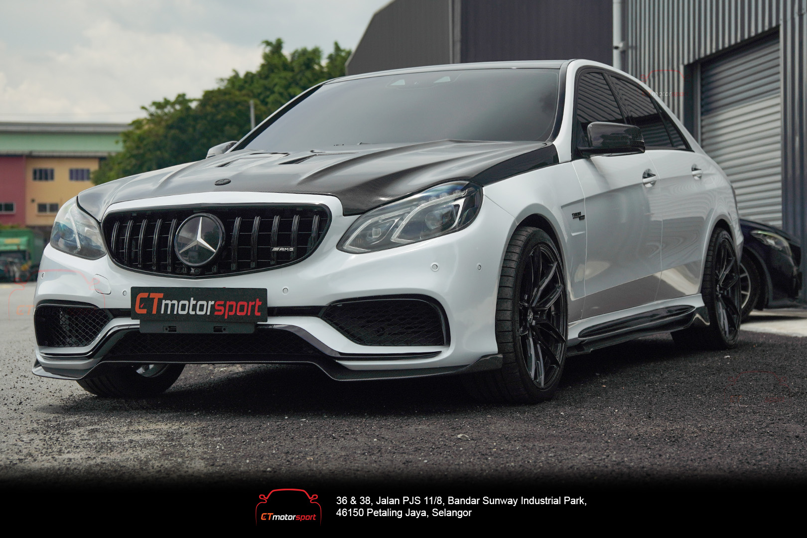 MERCEDES E-Class W212 Carbon Pack