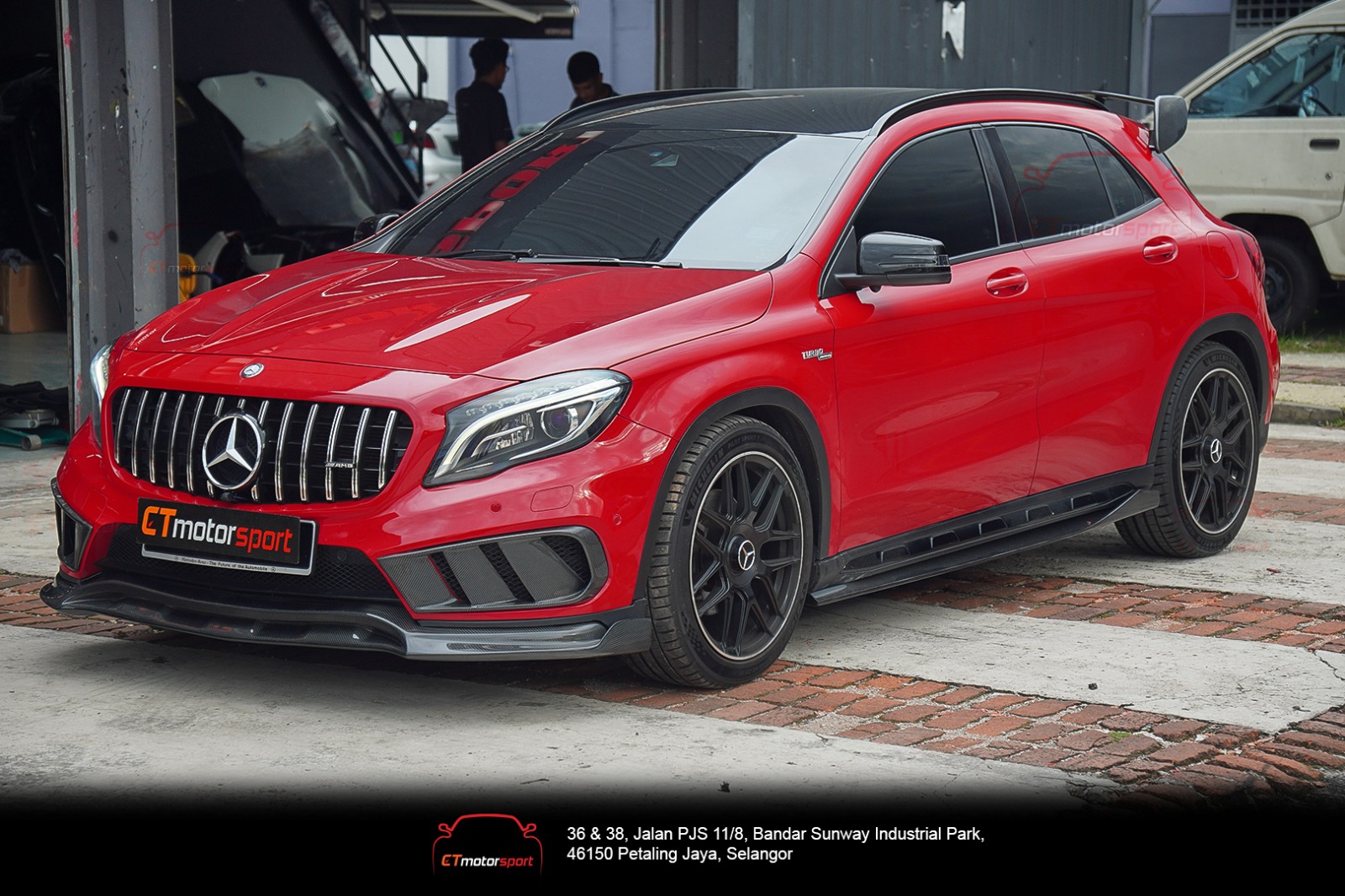 Mercedes X156 GLA Carbon fiber Aerokit