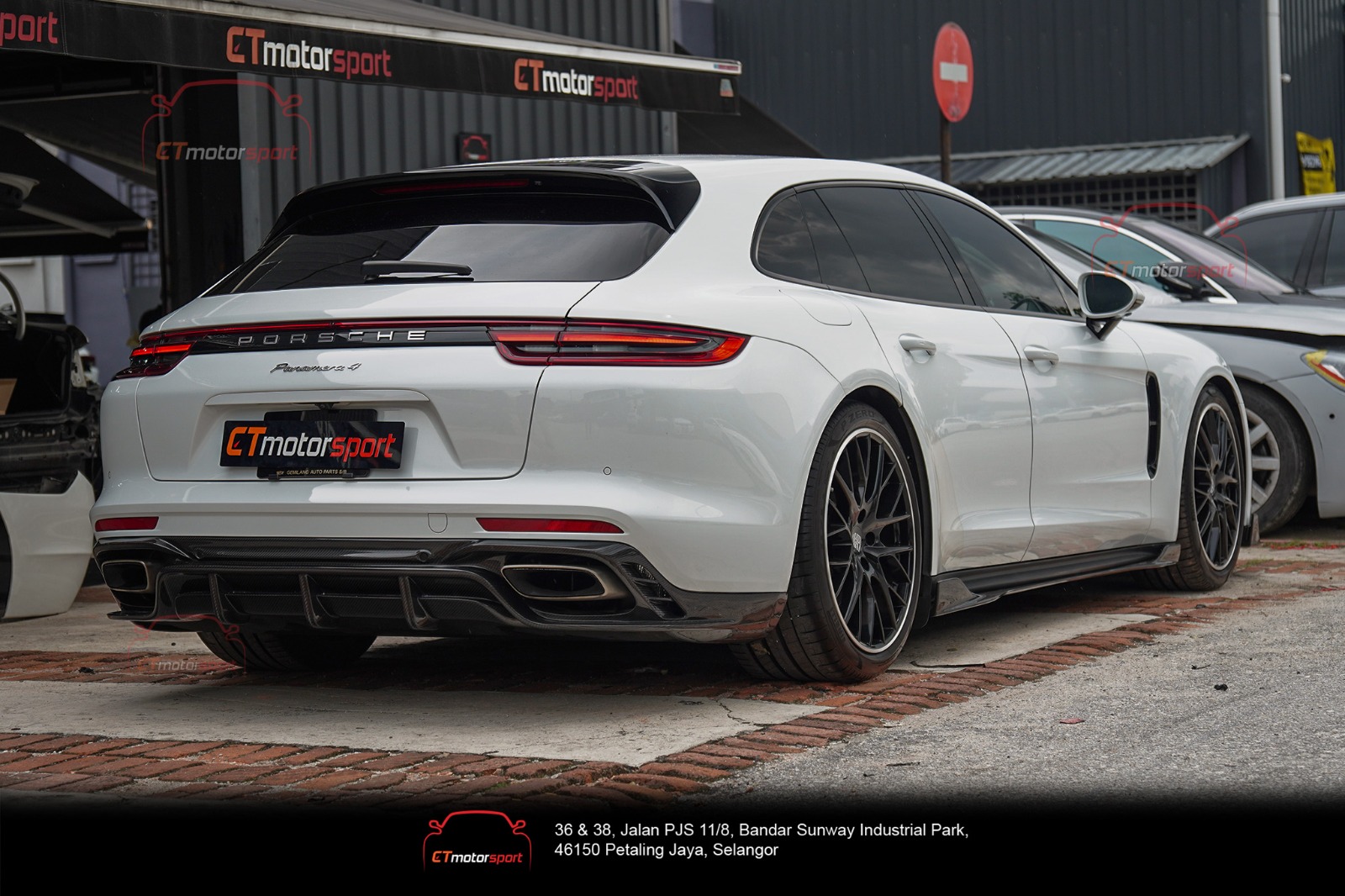 Porsche Panamera Sport Turismo TAKD Carbon Fiber