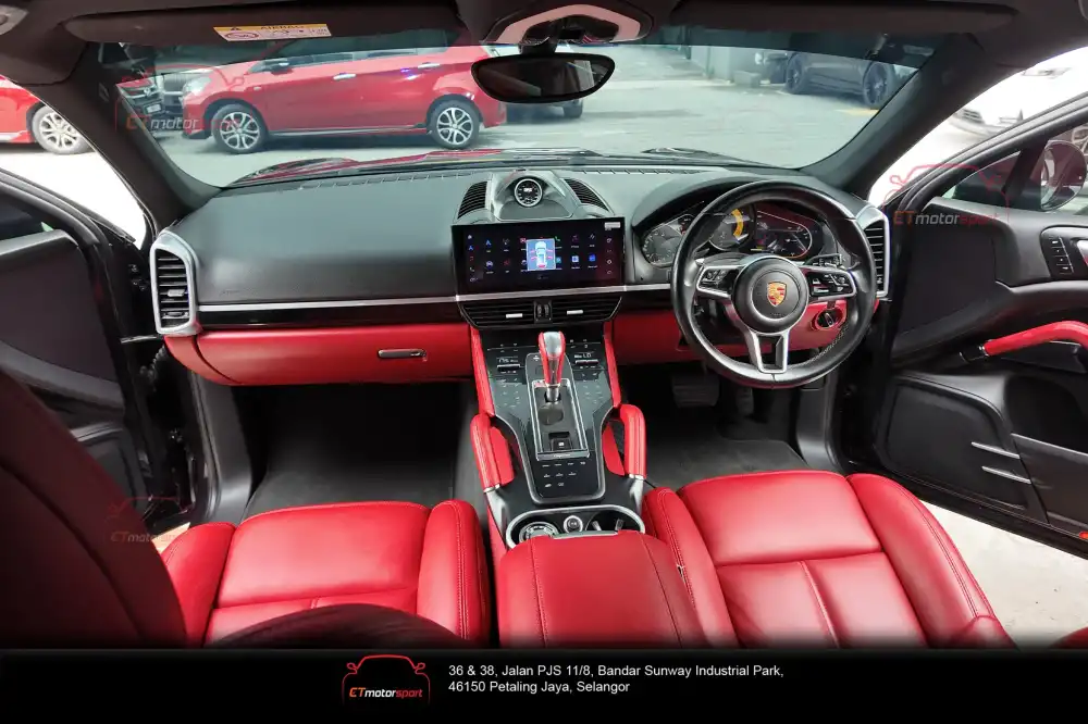 Porsche Cayenne 958 Upgrade to 9Y0.2 Style Interior