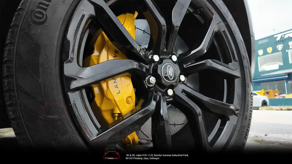 Land Rover Defender Caliper Set