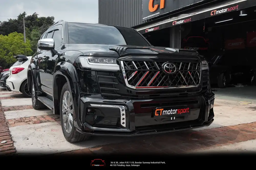 Toyota Land Cruiser LC300 WALD Bodykit black