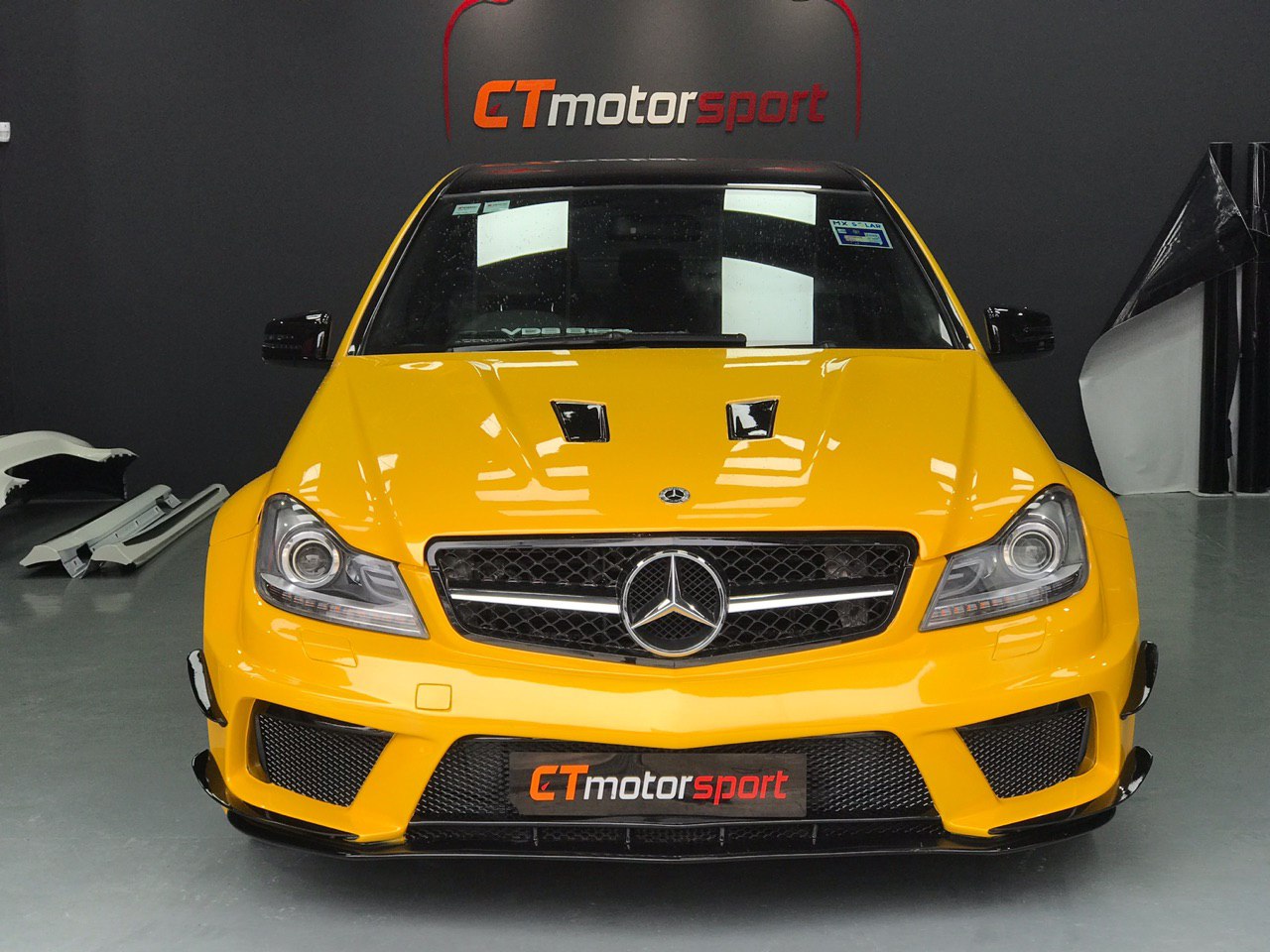 Mercedes Benz C-Class W204 Installed AMG Style Front Grill