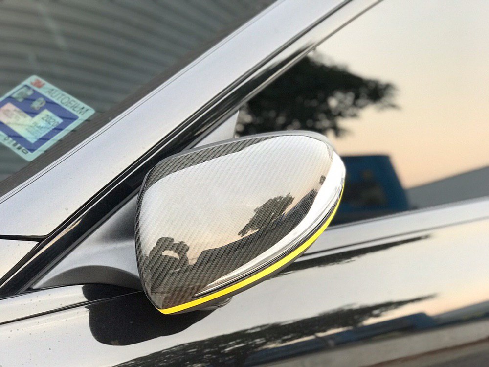 Mercedes Benz W205 C-Class Installed Carbon Fiber Side Mirror Cover 